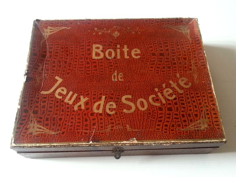 boite de jeux de société