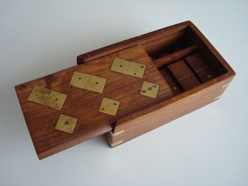 dominos