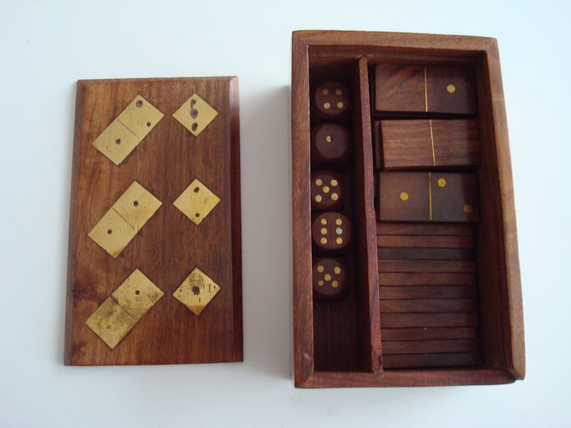 dominos
