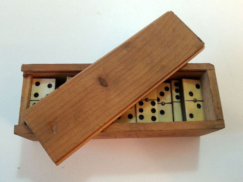 dominos