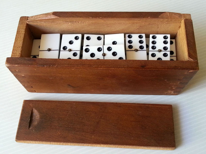 dominos