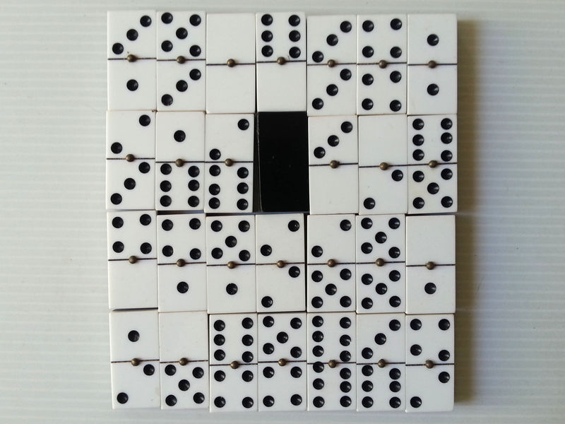 dominos