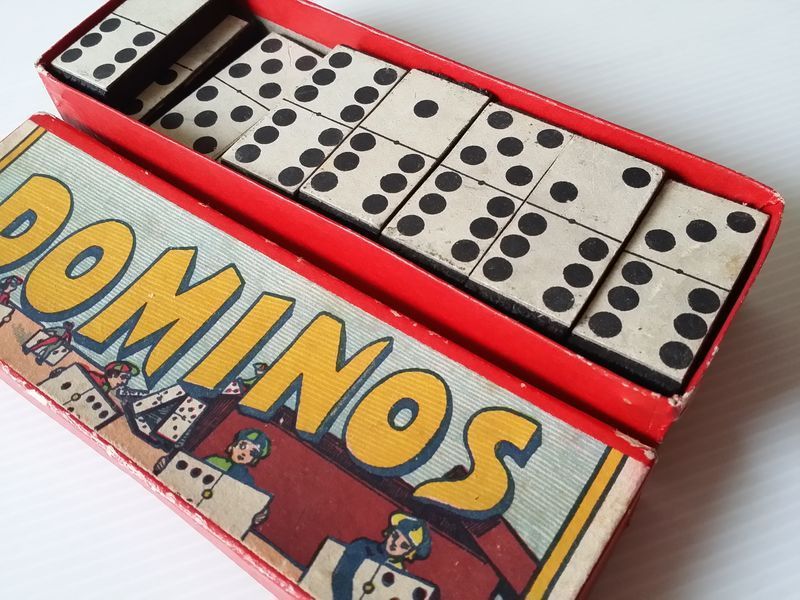 dominos