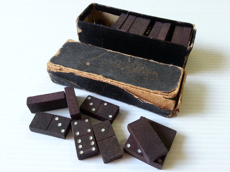 dominos