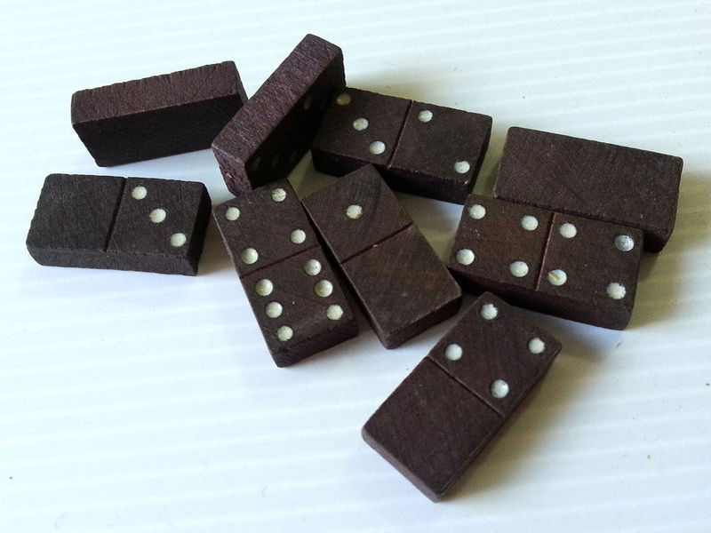 dominos