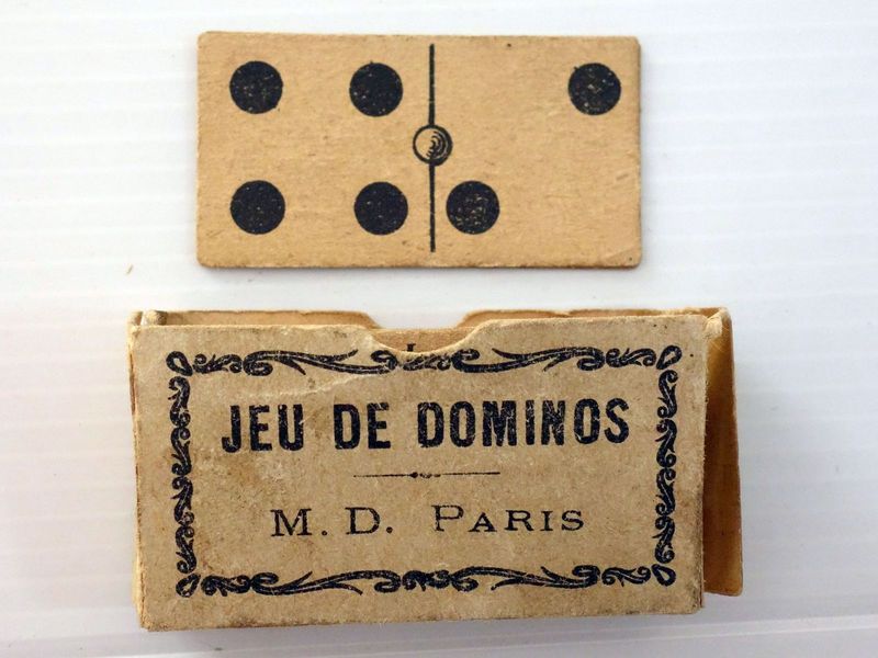 dominos