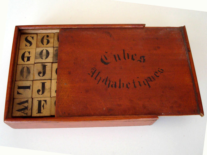 cubes alphabétiques