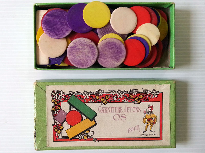 jetons en os colorés
