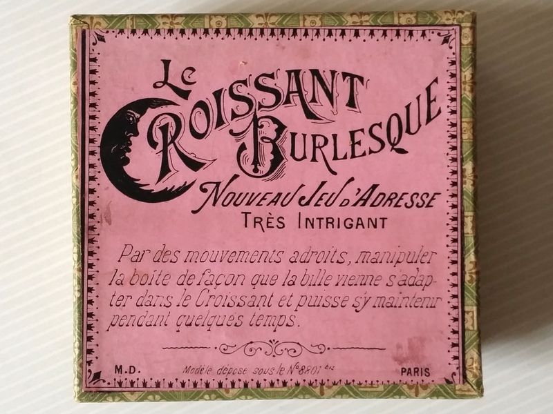 croissant burlesque