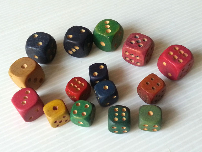 dé bois couleur
