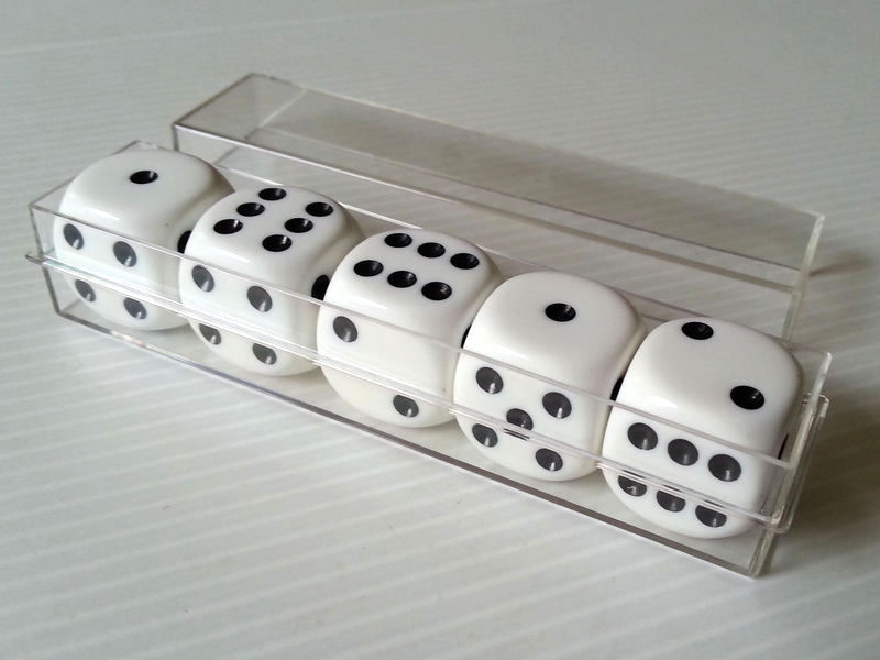 dés blancs