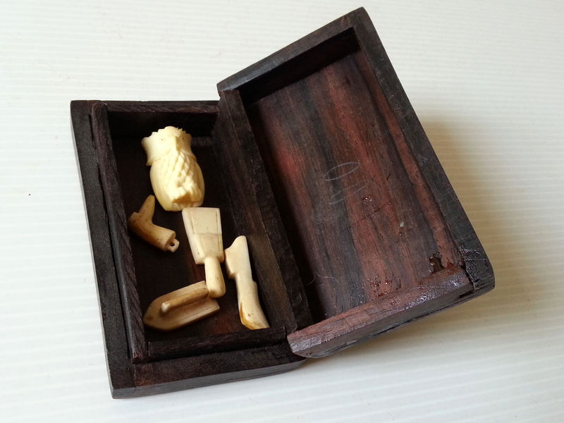 figurines os