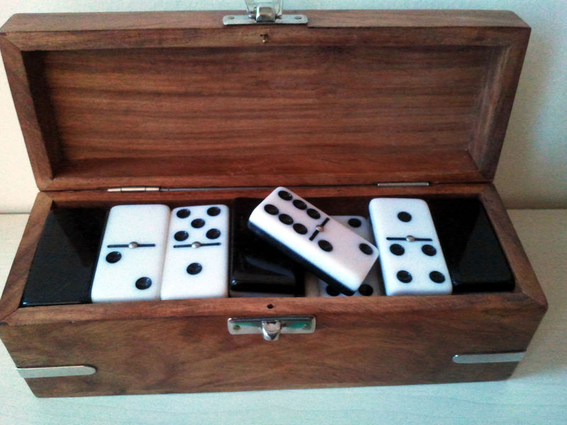 dominos
