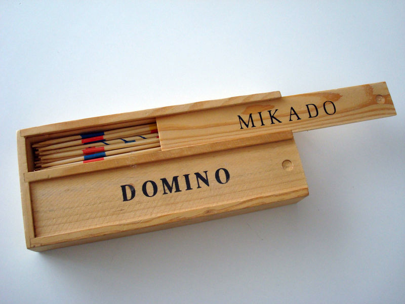 mikado dominos