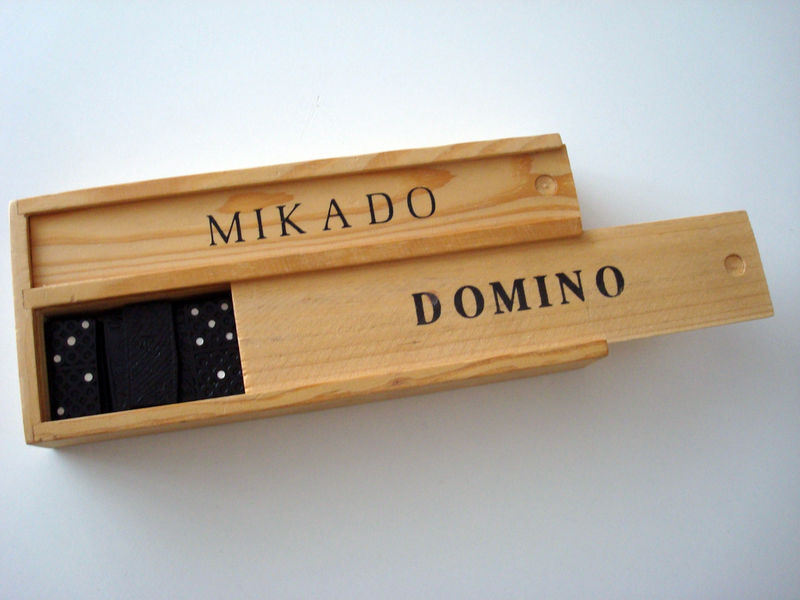 mikado dominos